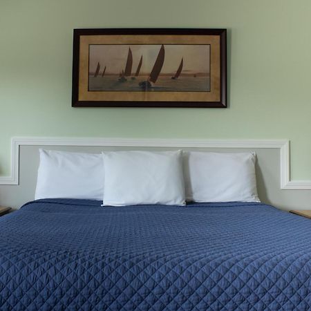 Bucksport Inn Екстериор снимка