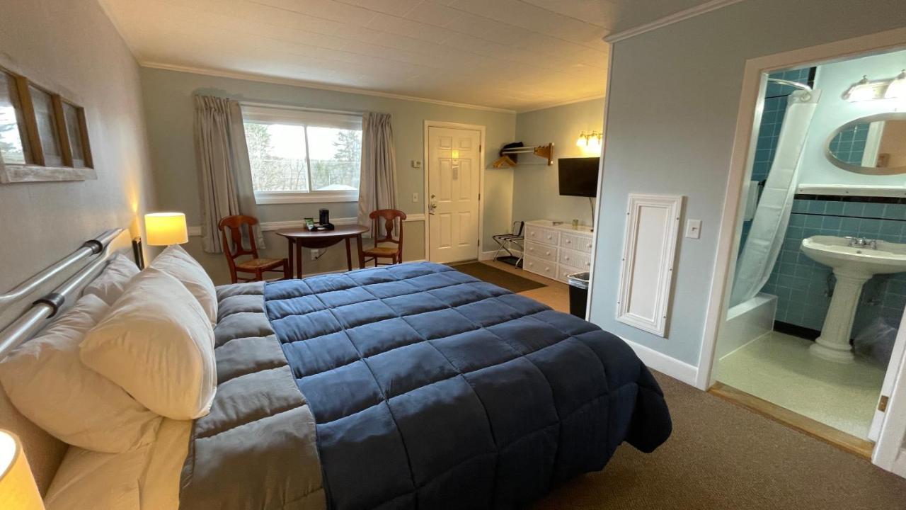Bucksport Inn Екстериор снимка