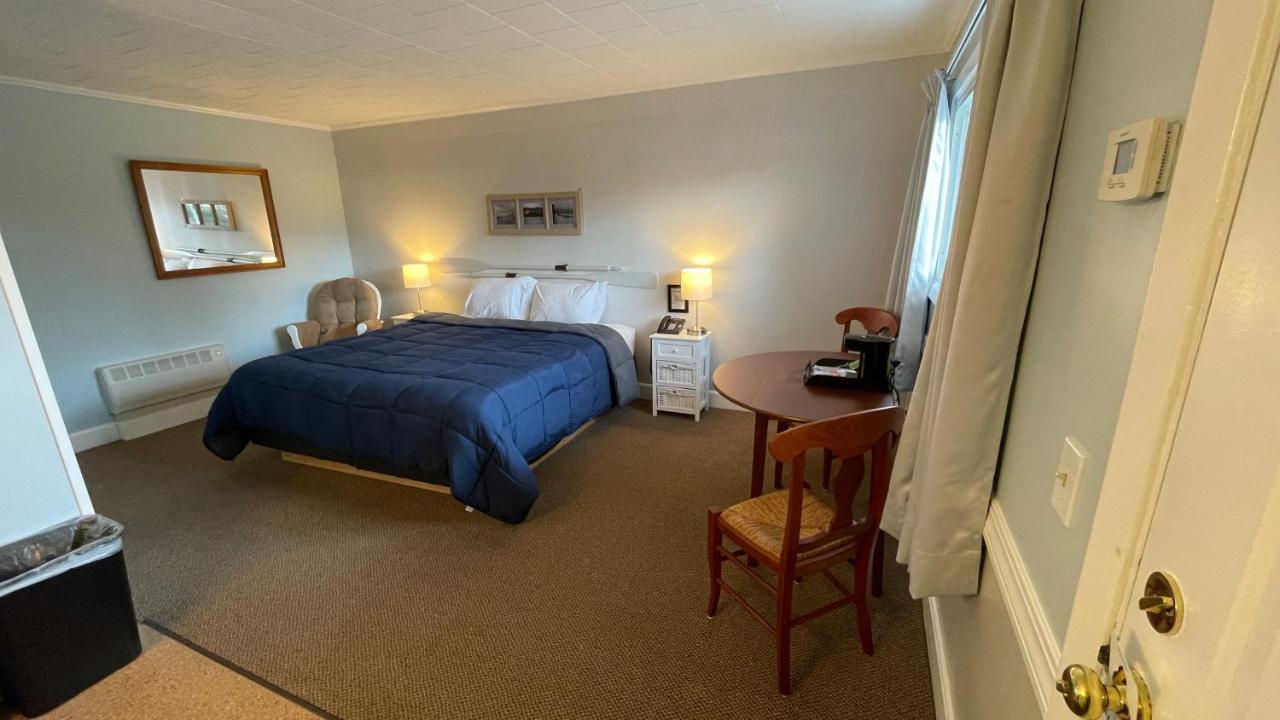 Bucksport Inn Екстериор снимка