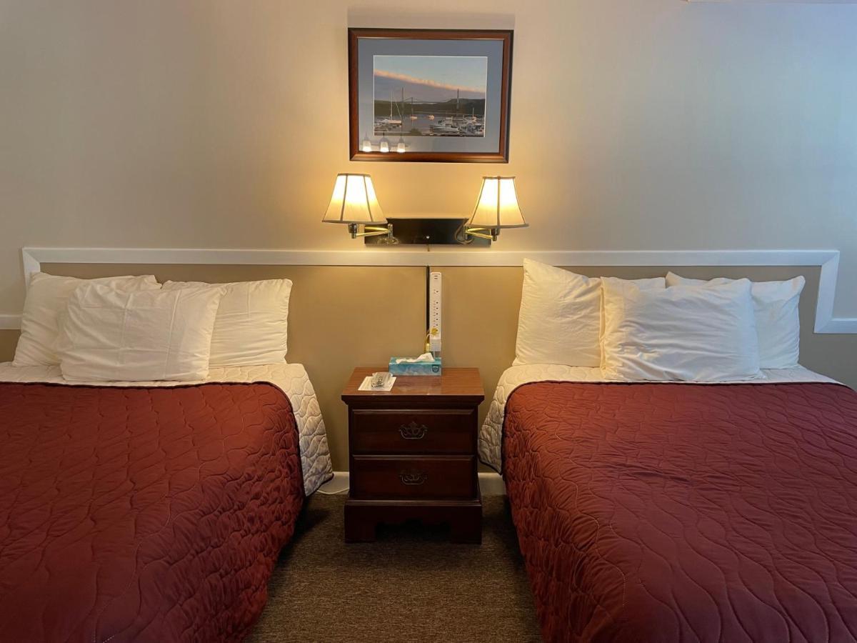 Bucksport Inn Екстериор снимка