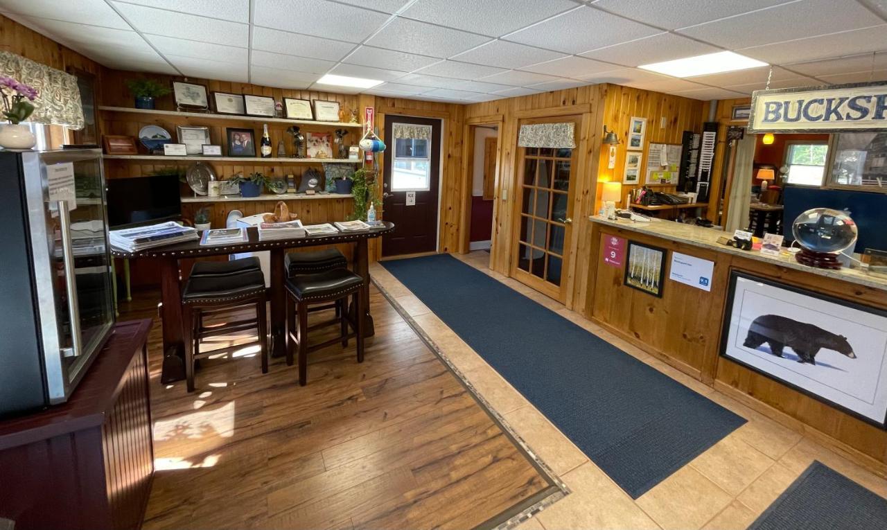 Bucksport Inn Екстериор снимка