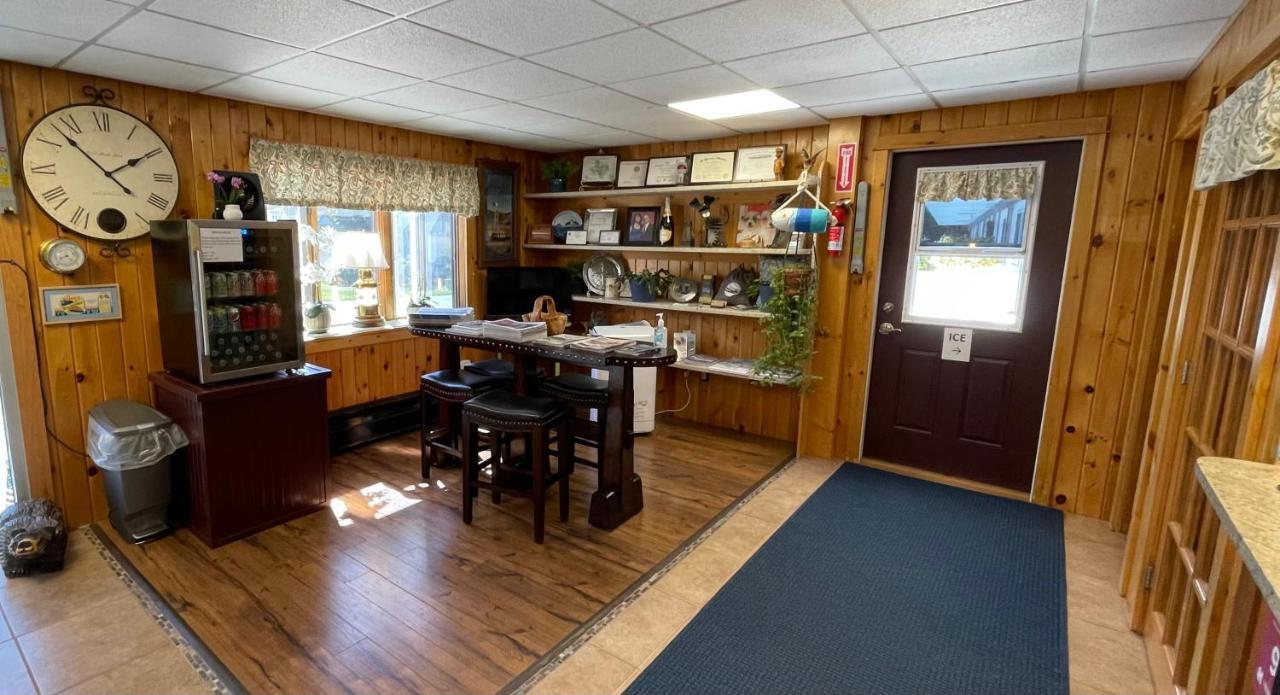 Bucksport Inn Екстериор снимка