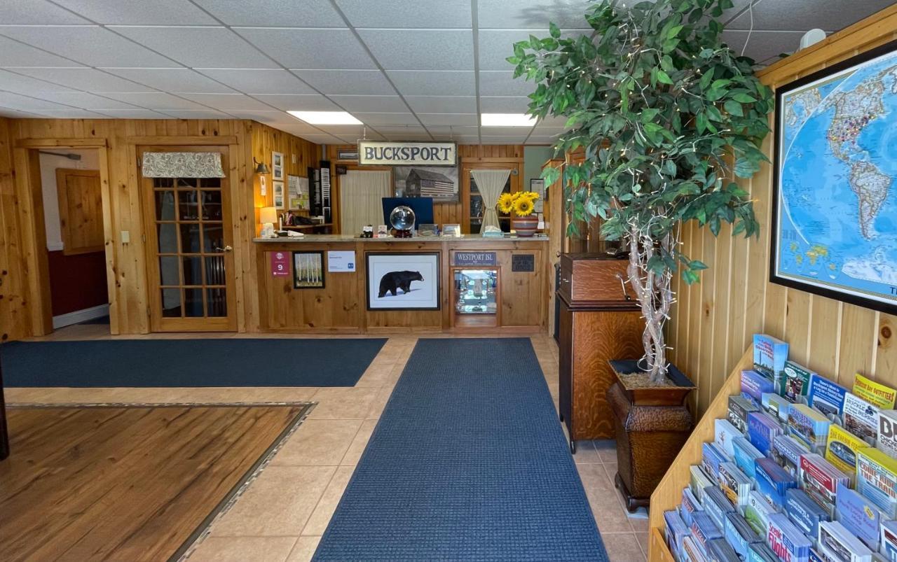 Bucksport Inn Екстериор снимка