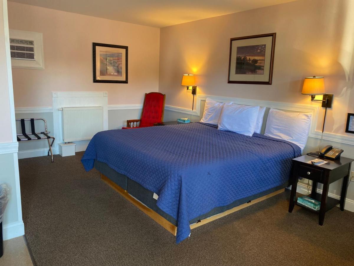 Bucksport Inn Екстериор снимка