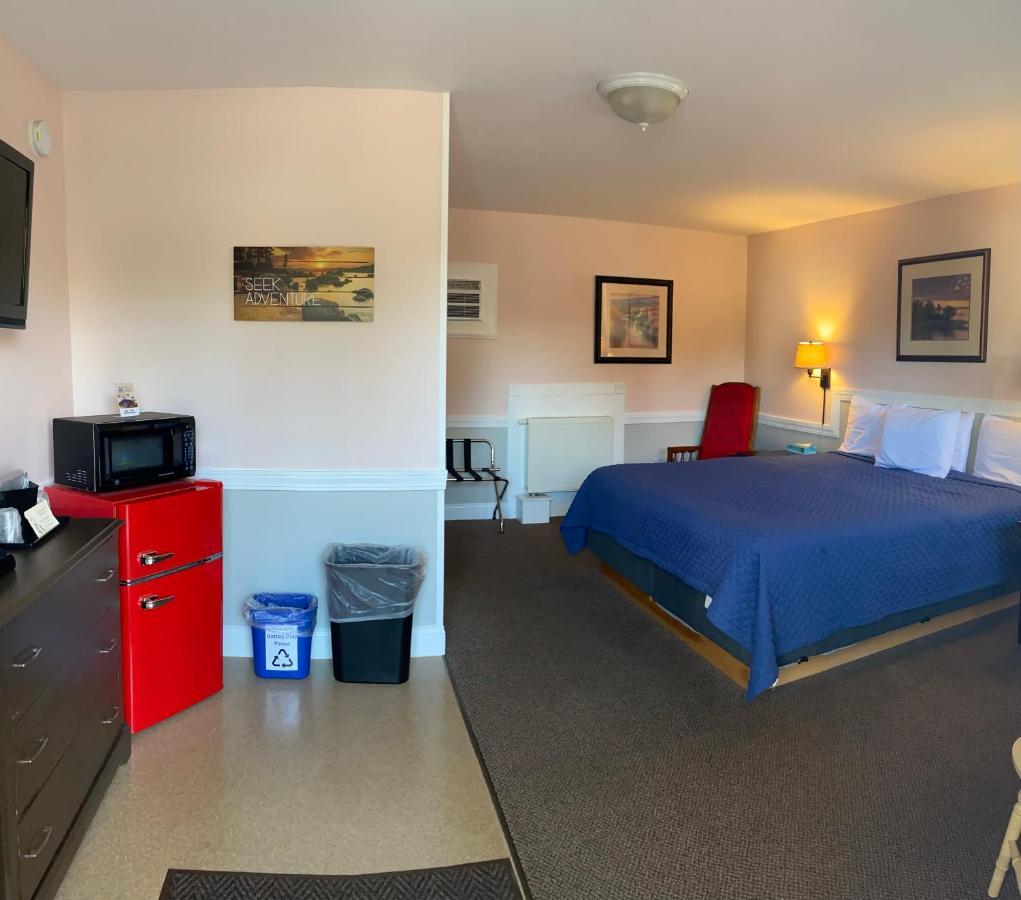 Bucksport Inn Екстериор снимка