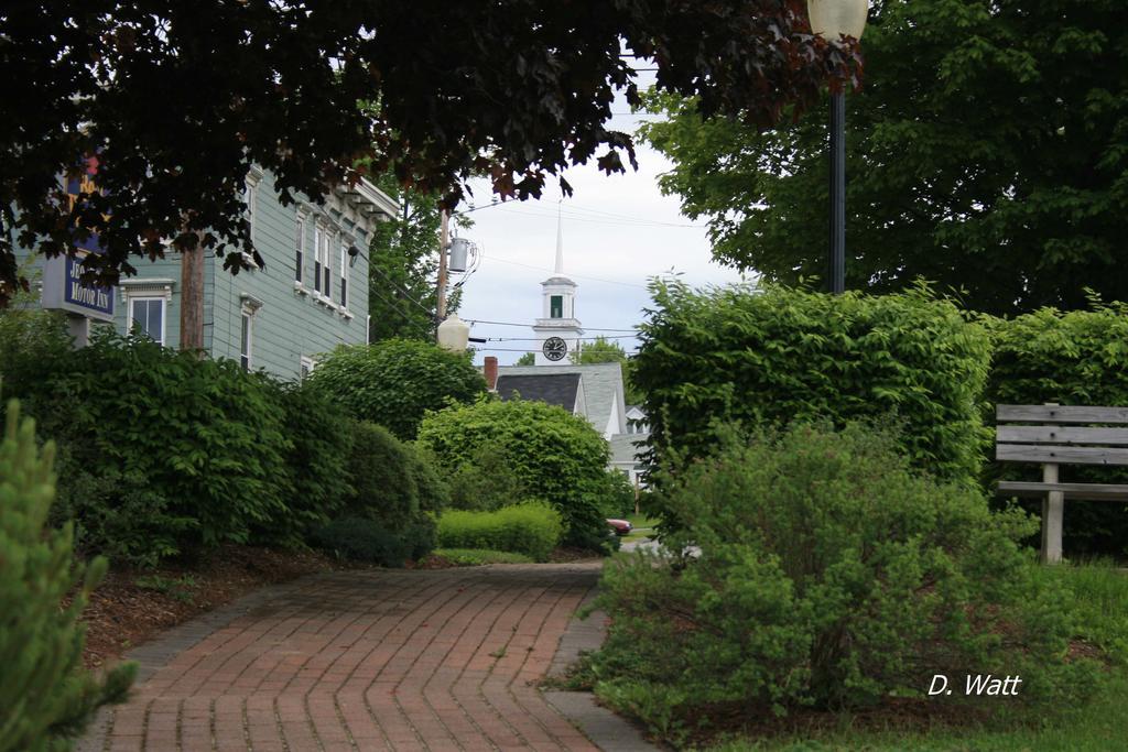 Bucksport Inn Екстериор снимка